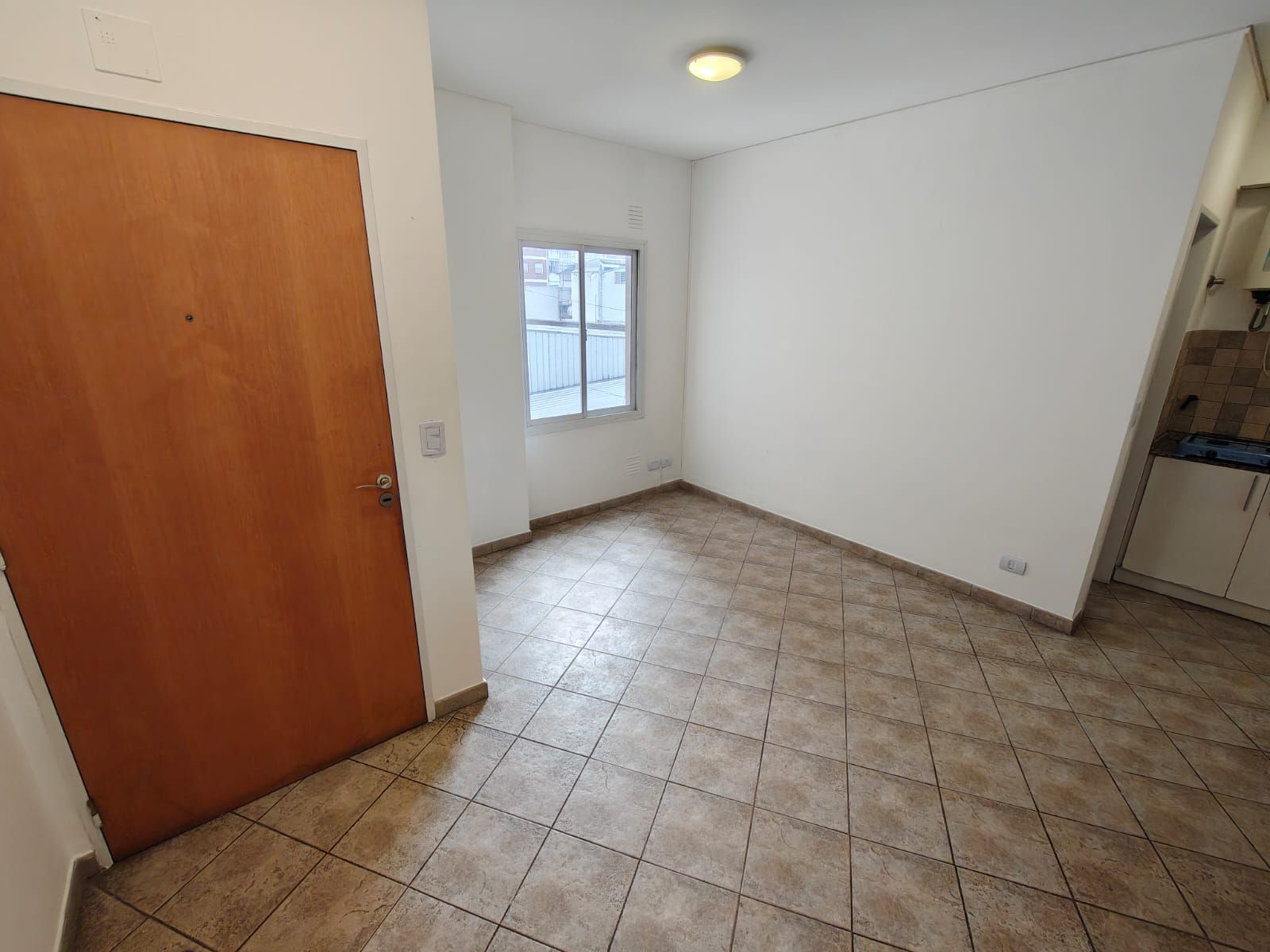 VENTA DE EXCELENTE DEPARTAMENTO Uso profesional o vivienda a 50 metros de Plaza y Estación - 5