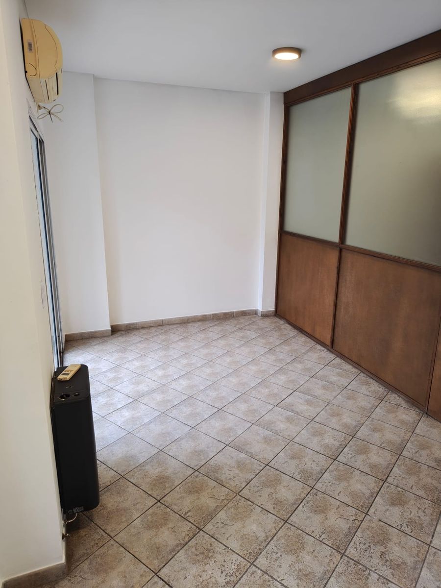 VENTA DE EXCELENTE DEPARTAMENTO Uso profesional o vivienda a 50 metros de Plaza y Estación - 7