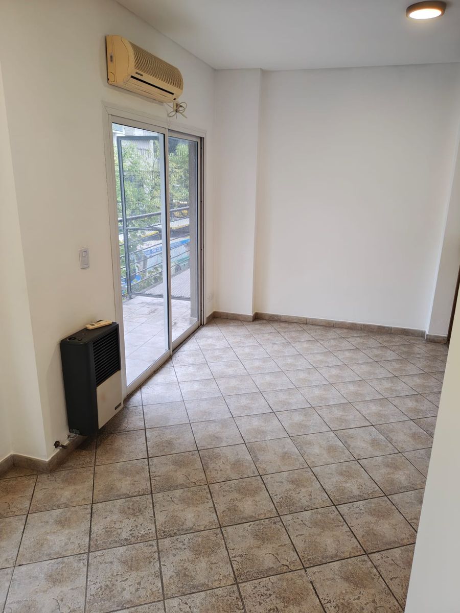 VENTA DE EXCELENTE DEPARTAMENTO Uso profesional o vivienda a 50 metros de Plaza y Estación - 8
