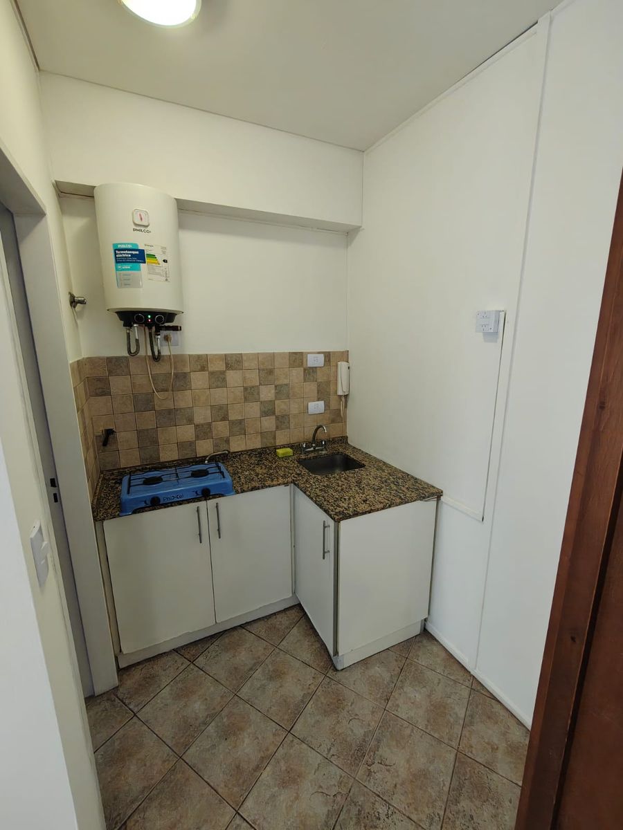 VENTA DE EXCELENTE DEPARTAMENTO Uso profesional o vivienda a 50 metros de Plaza y Estación - 10