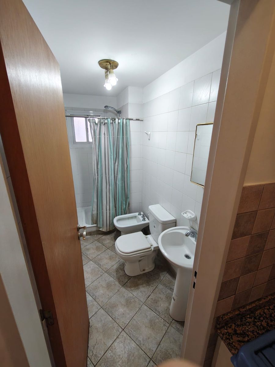 VENTA DE EXCELENTE DEPARTAMENTO Uso profesional o vivienda a 50 metros de Plaza y Estación - 11