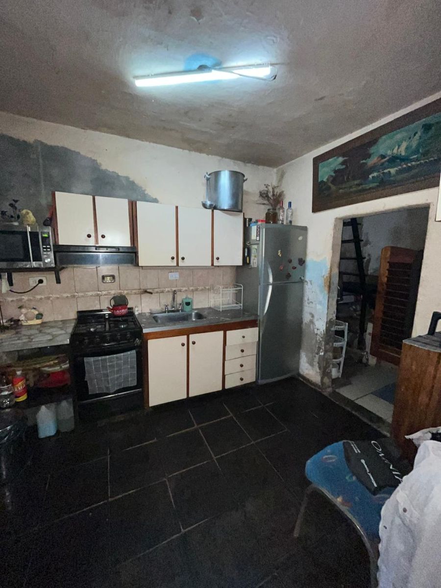 Venta casa mas departamento Interesante ubicación zona estación José C Paz - 14