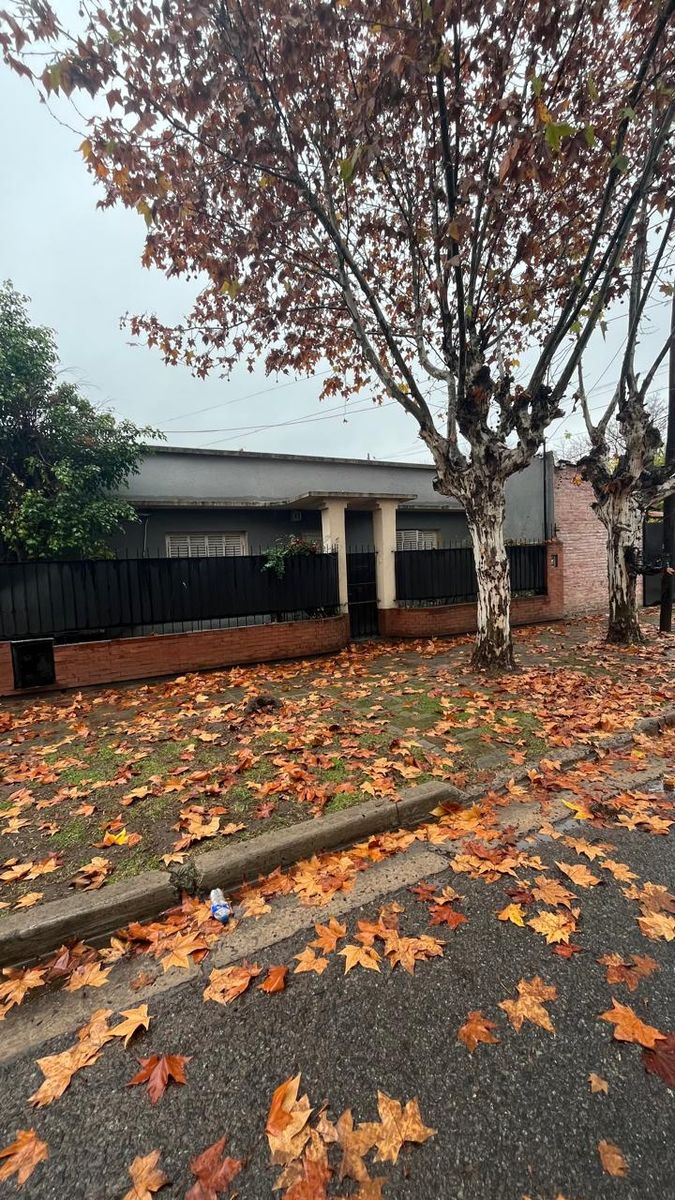 Venta de casa con 3 DORMITORIOS Sobre Tucuman al 1100, Bo Parque Mattaldi — foto 3