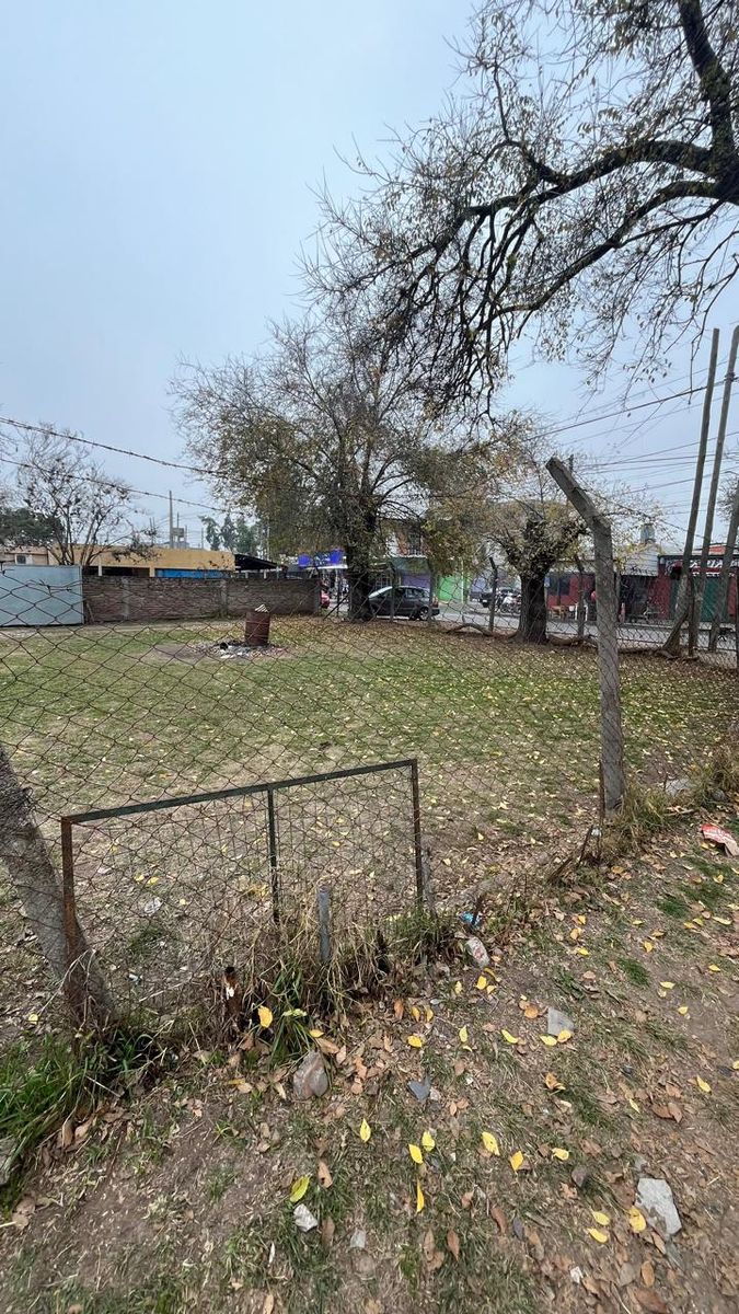 Lote en venta sobre Juan Cruz VARELA a metros de Av Arregui (ex Florida) - 2