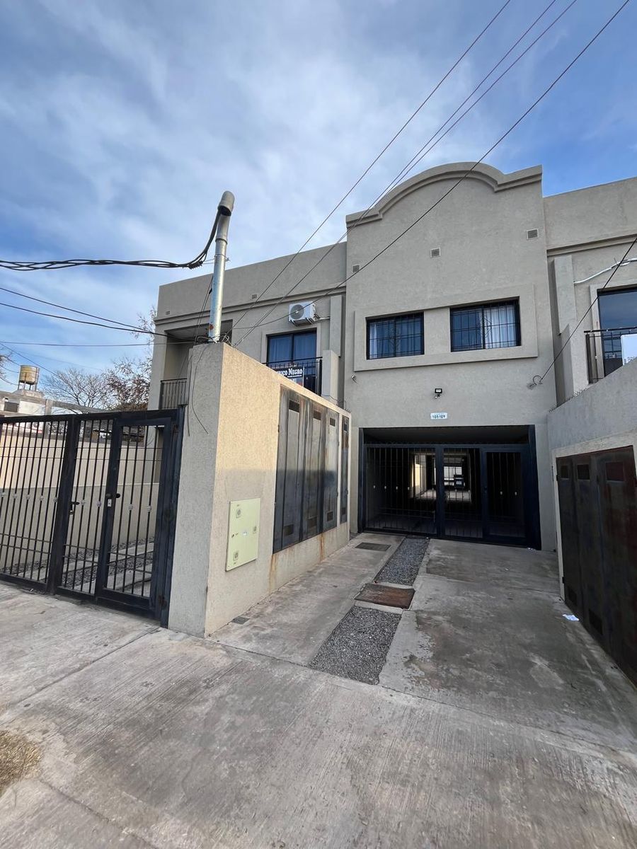 VENTA muy buen departamento al frente con balcón — foto 2