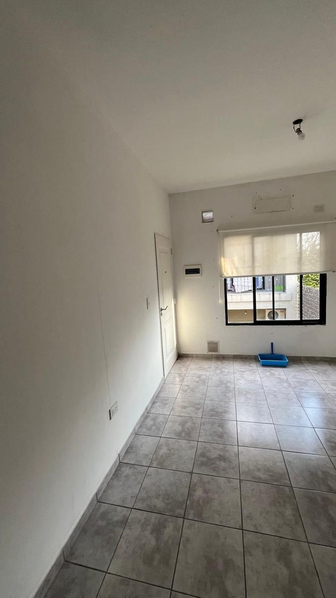 VENTA muy buen departamento al frente con balcón — foto 9
