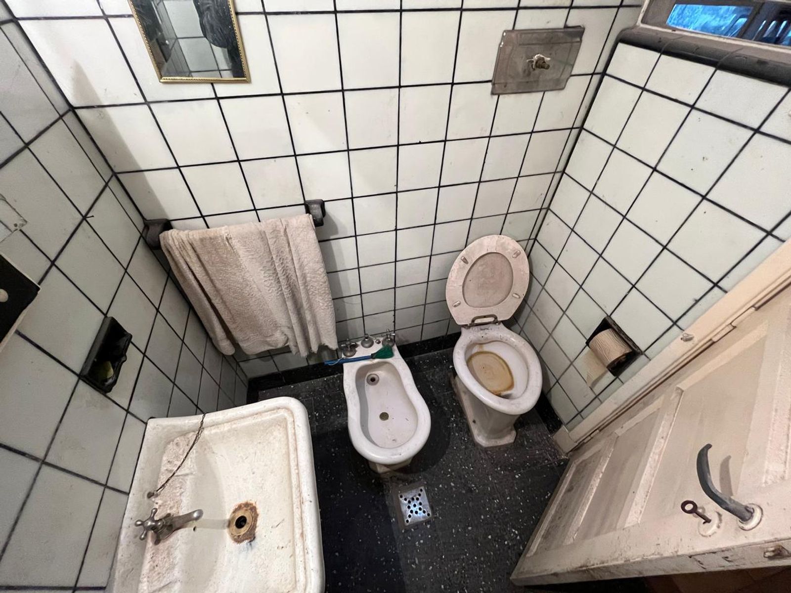 VENTA de Casa con 2 dormitorios en una ubicación de privilegio - 25