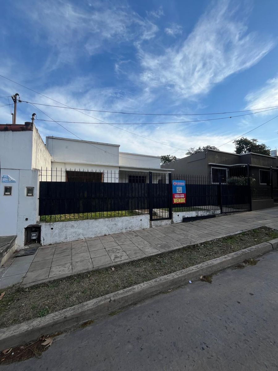 VENTA de Casa con 2 dormitorios en una ubicación de privilegio - 32