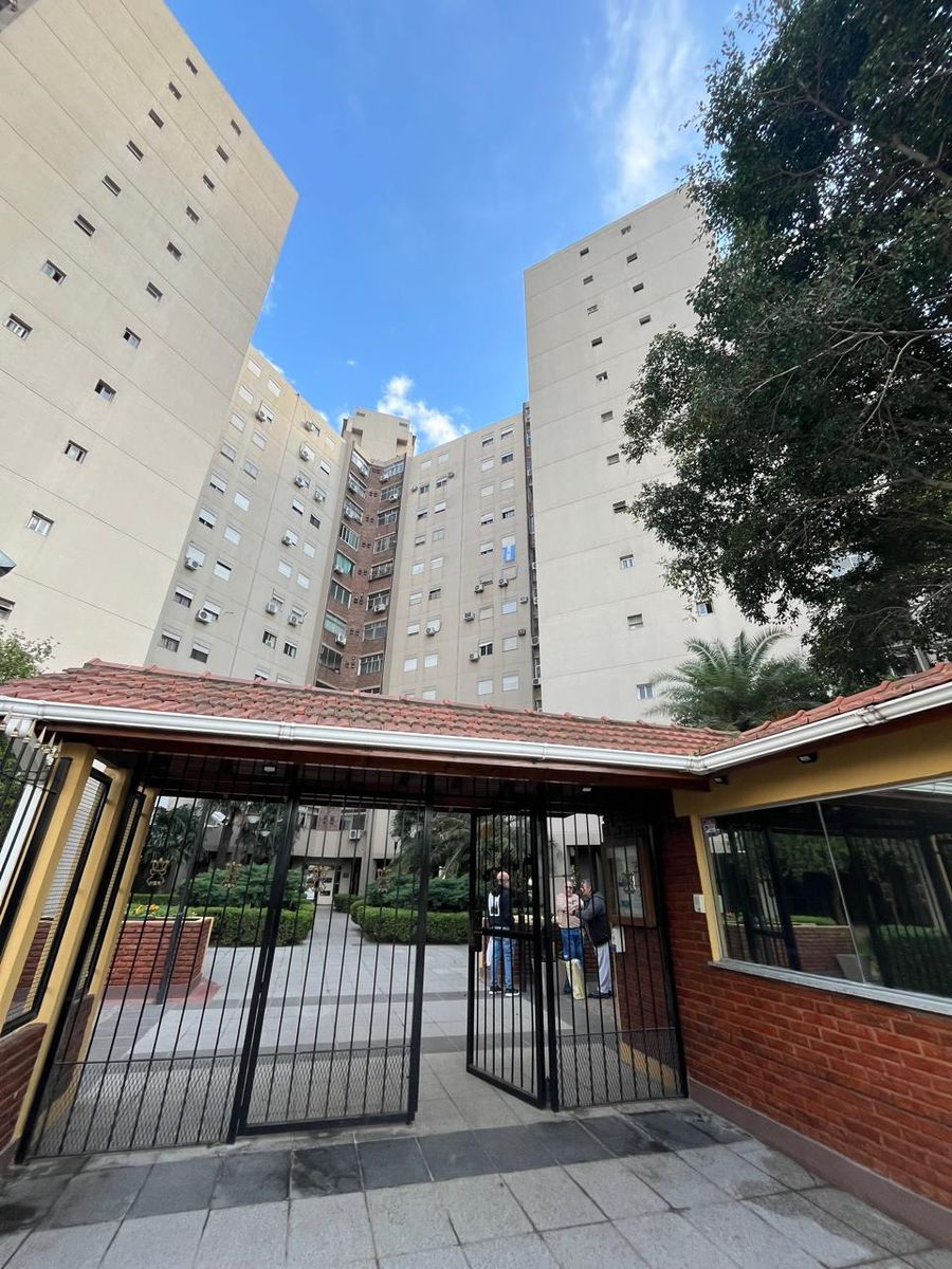 VENTA departamento 3 ambientes Edificio con seguridad 24 hs RECICLADO A NUEVO - 2