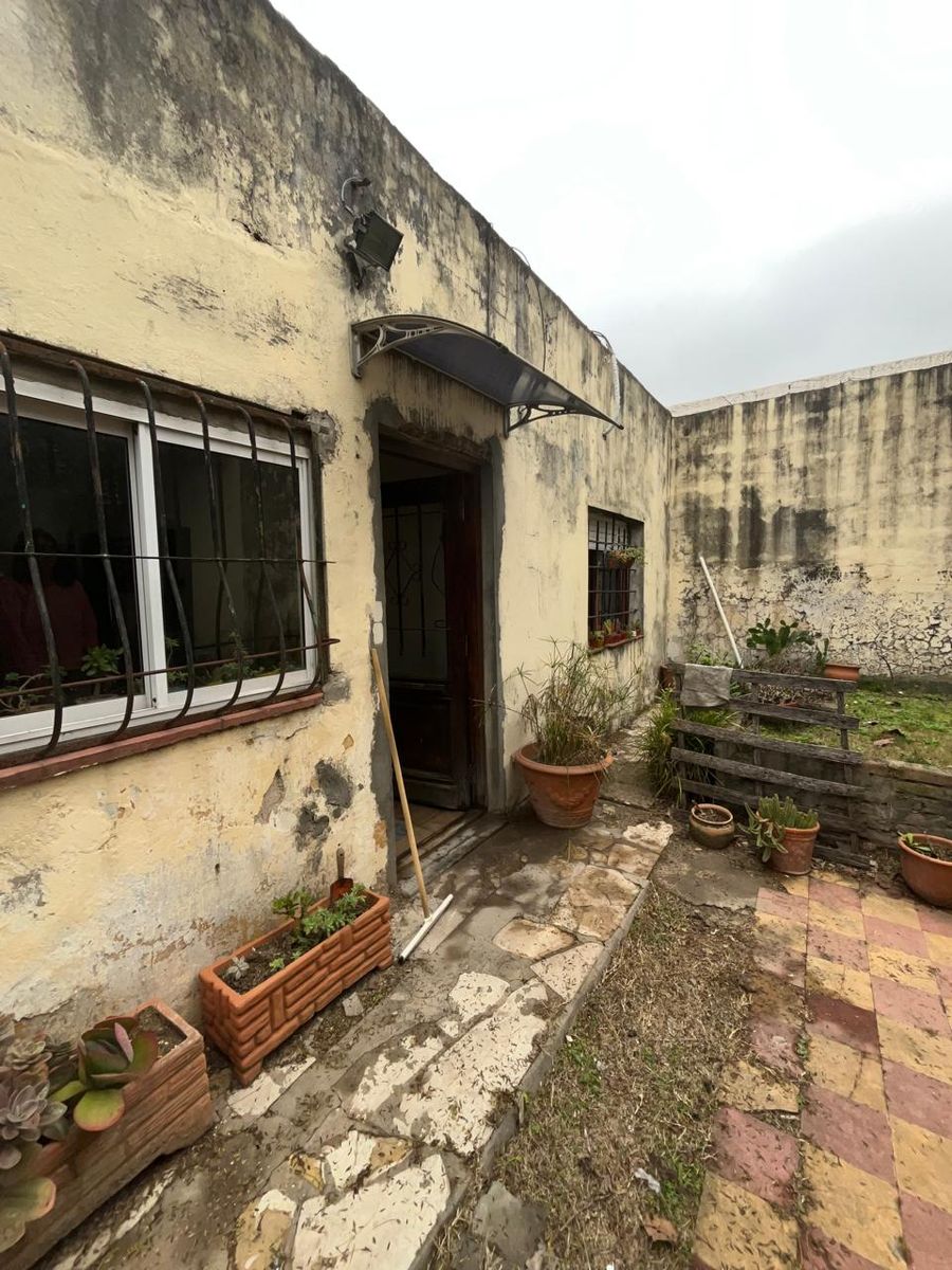 VENTA muy linda casa sobre Lebenson Zona Polideportivo, Gran ubicación - 7