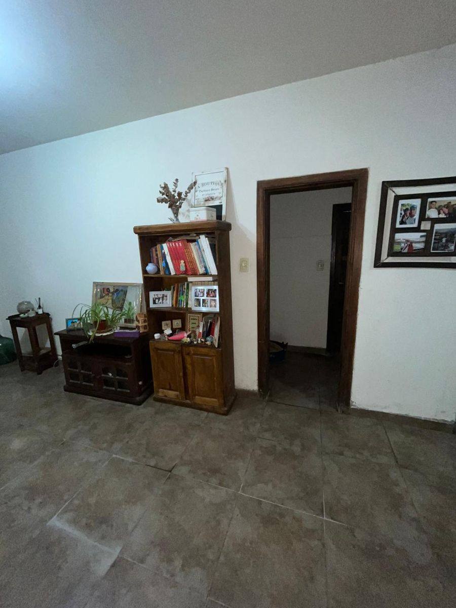 VENTA muy linda casa sobre Lebenson Zona Polideportivo, Gran ubicación - 16