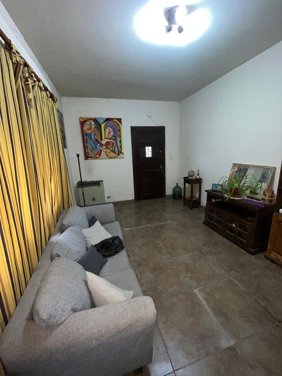 VENTA muy linda casa sobre Lebenson Zona Polideportivo, Gran ubicación - 17