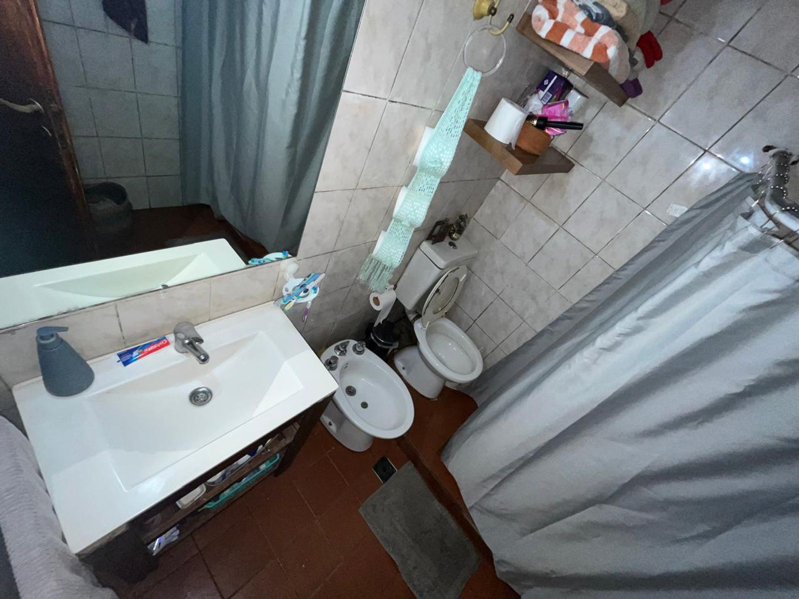 Venta casa mas departamento sobre Avenida - 7