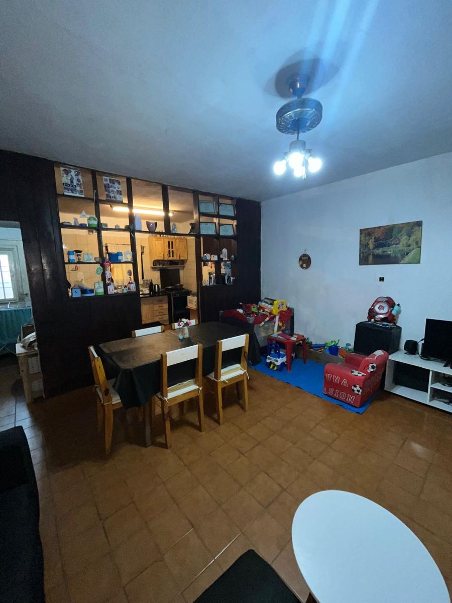 Venta casa mas departamento sobre Avenida - 15