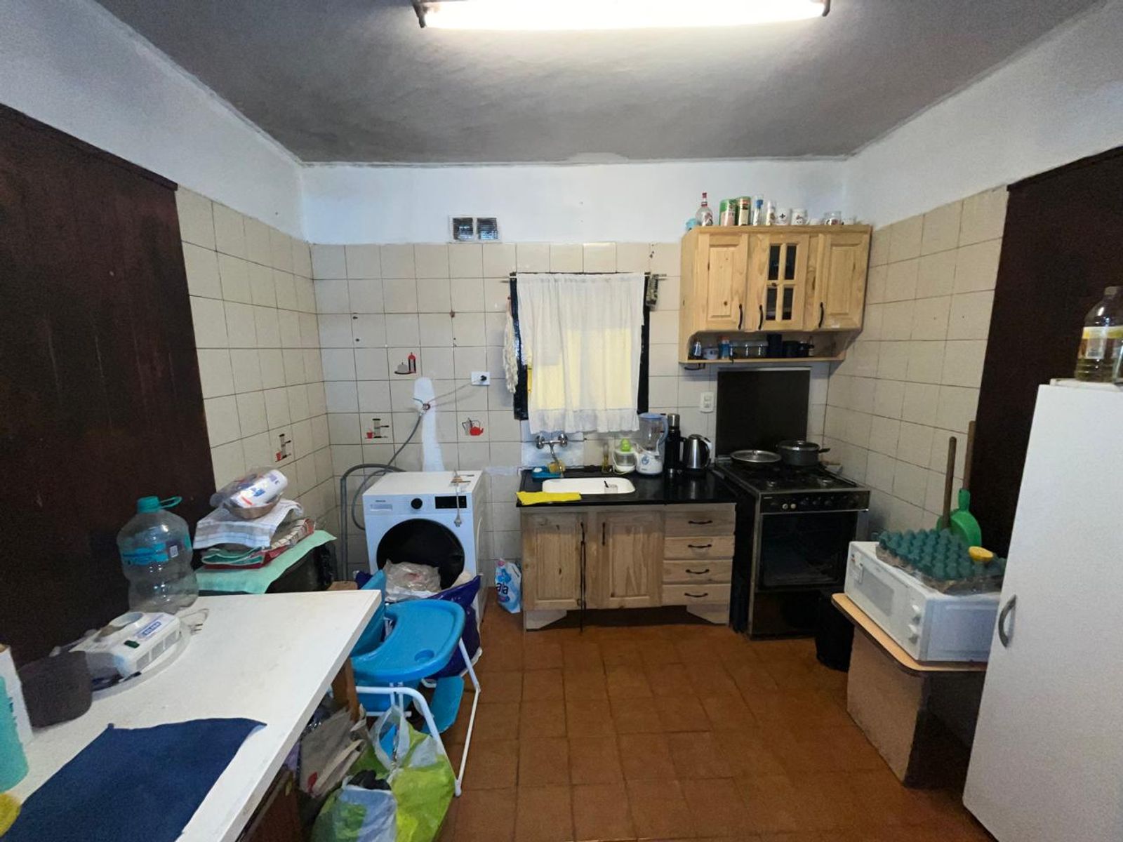 Venta casa mas departamento sobre Avenida - 16