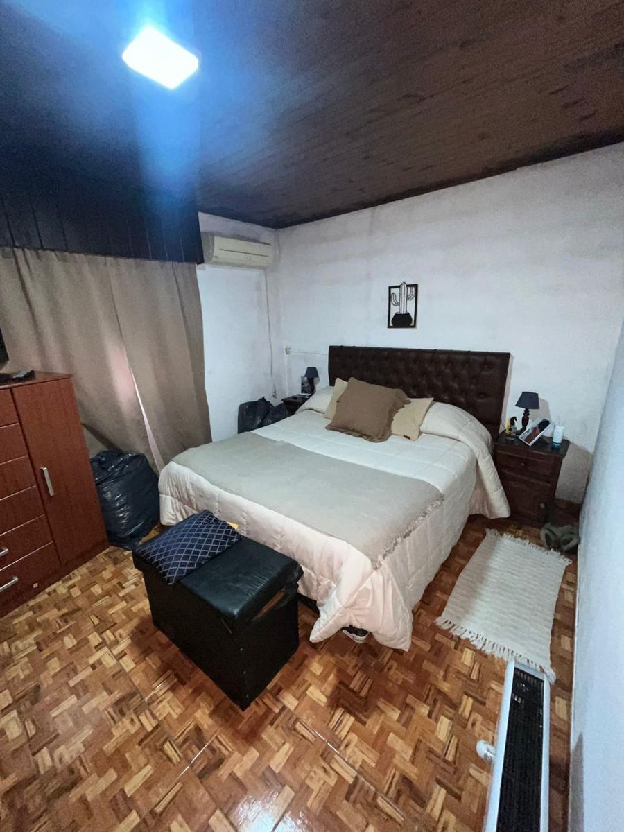 Venta casa mas departamento sobre Avenida - 18