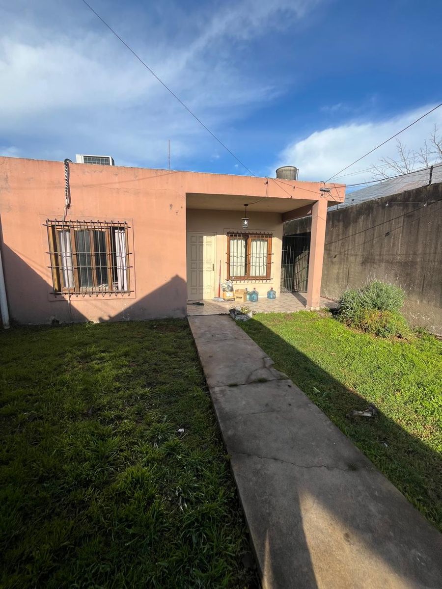 VENTA muy linda casa a metros de Irigoin - 17