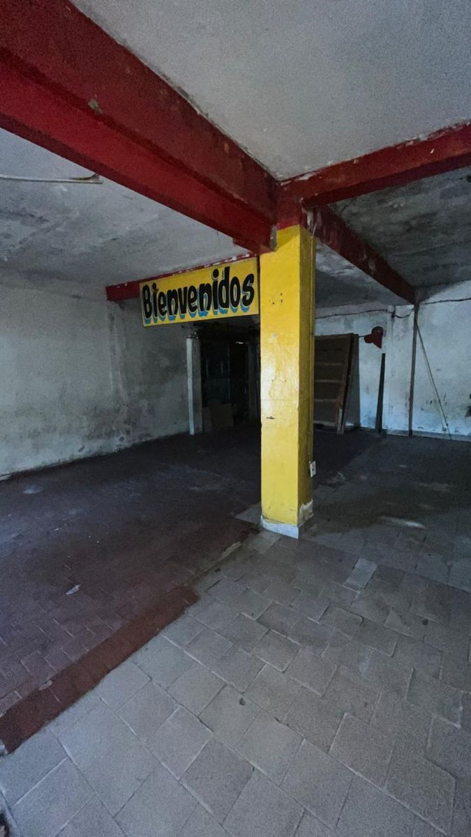 VENTA ESQUINA COMERCIAL mas casa y departamento - 4