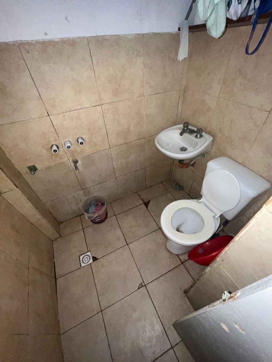 VENTA ESQUINA COMERCIAL mas casa y departamento - 31