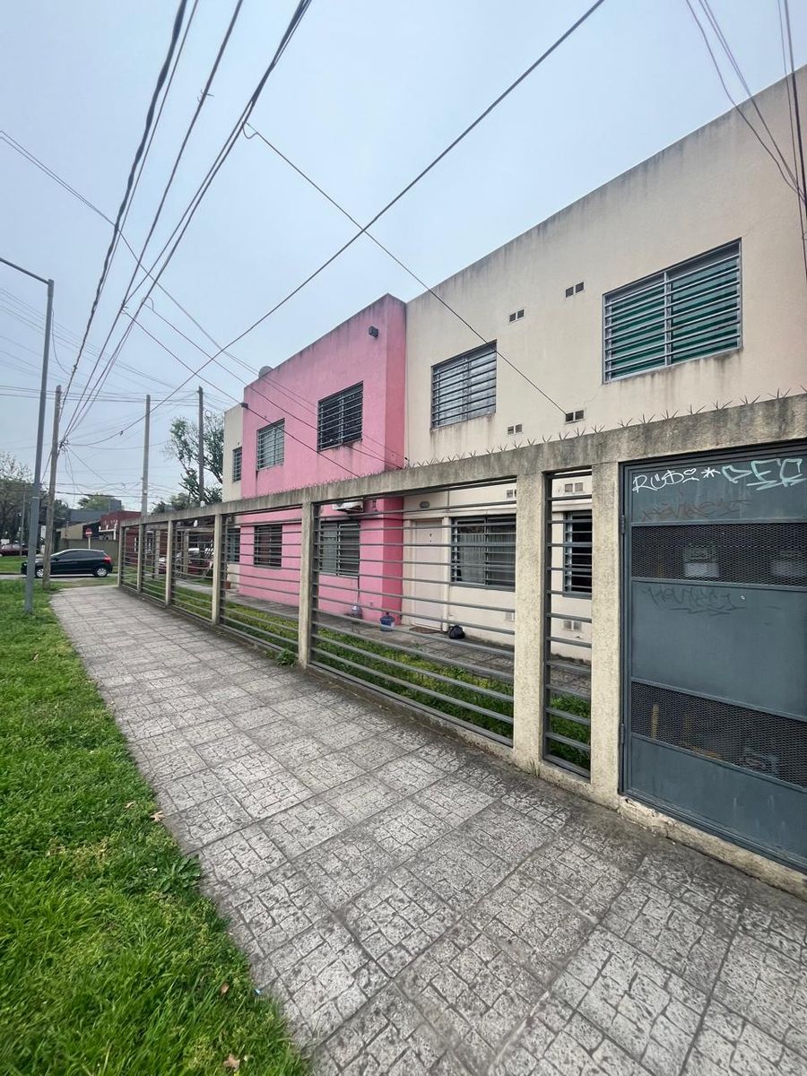 Dos ambientes con cochera UBICACIÓN DESTACADA — foto 2
