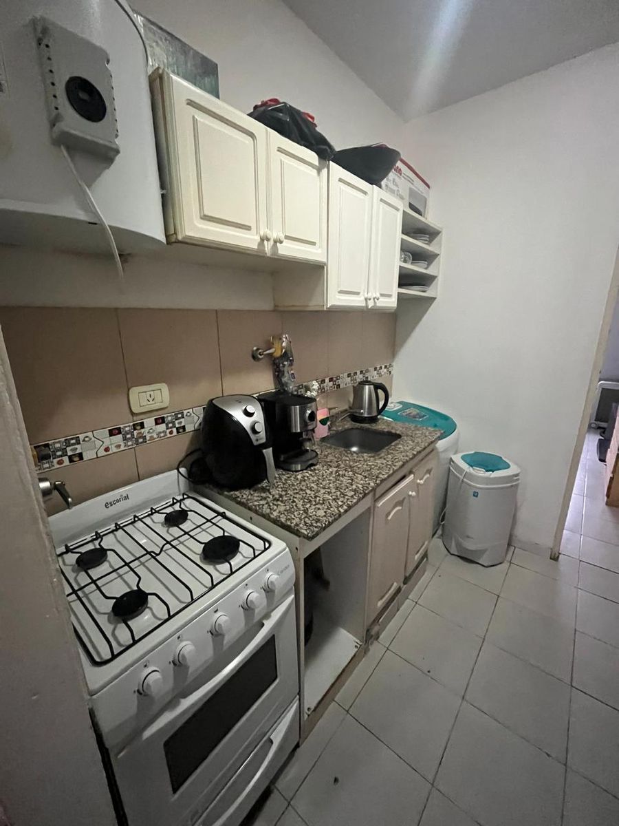 Dos ambientes con cochera UBICACIÓN DESTACADA — foto 7
