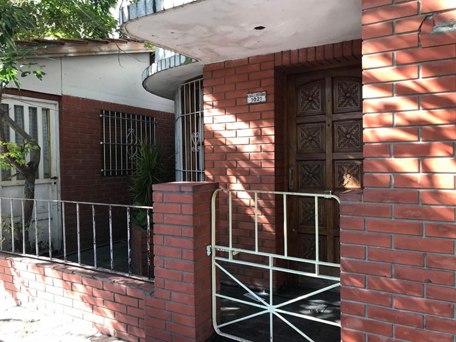 CASA AMERICANA EN UNA PLANTA ZONA DEL COLEGIO WARD, VILLA SARMIENTO, HAEDO, Pdo. MORON — foto 2