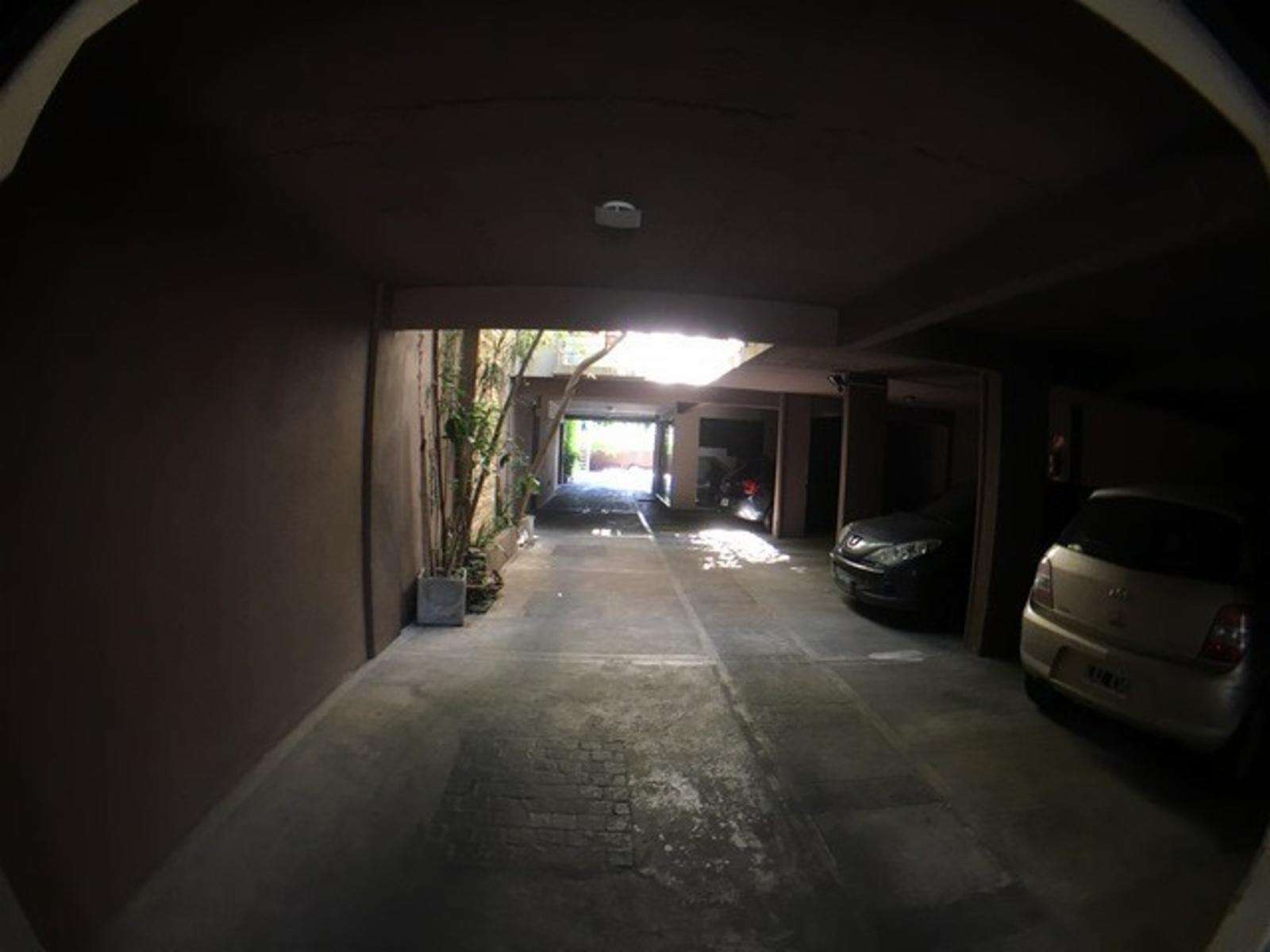 DEPARTAMENTO EN EDIFICIO DE 3 PISOS — foto 3
