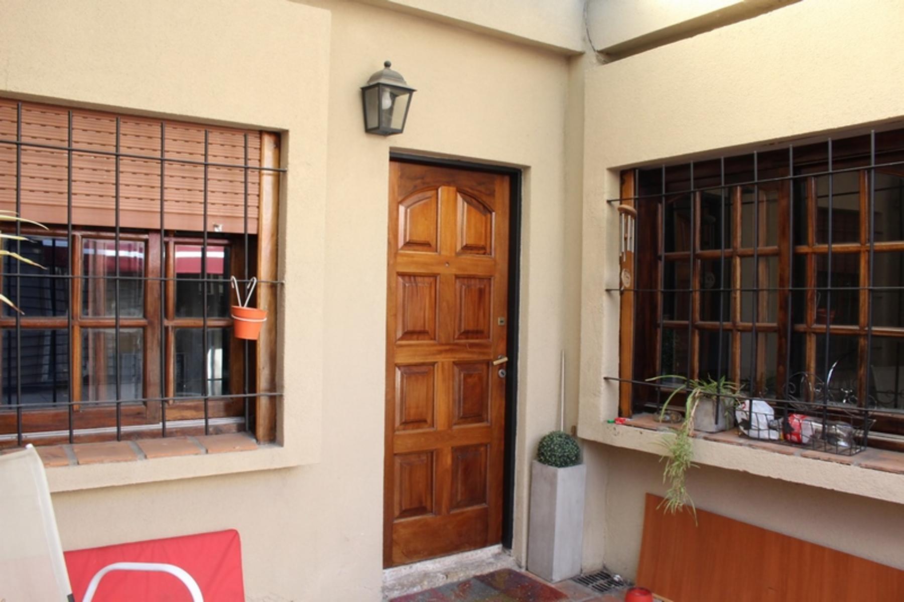CASA AMERICANA EN UNA PLANTA CON DEPTO DE 3 AMB. CONTRAFRENTE — foto 11