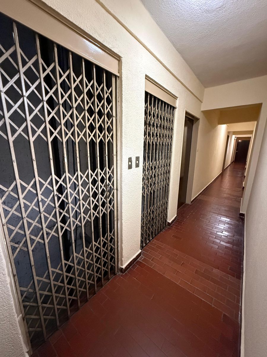 Departamento de 2 Amb. En Edificio de Altura - 6