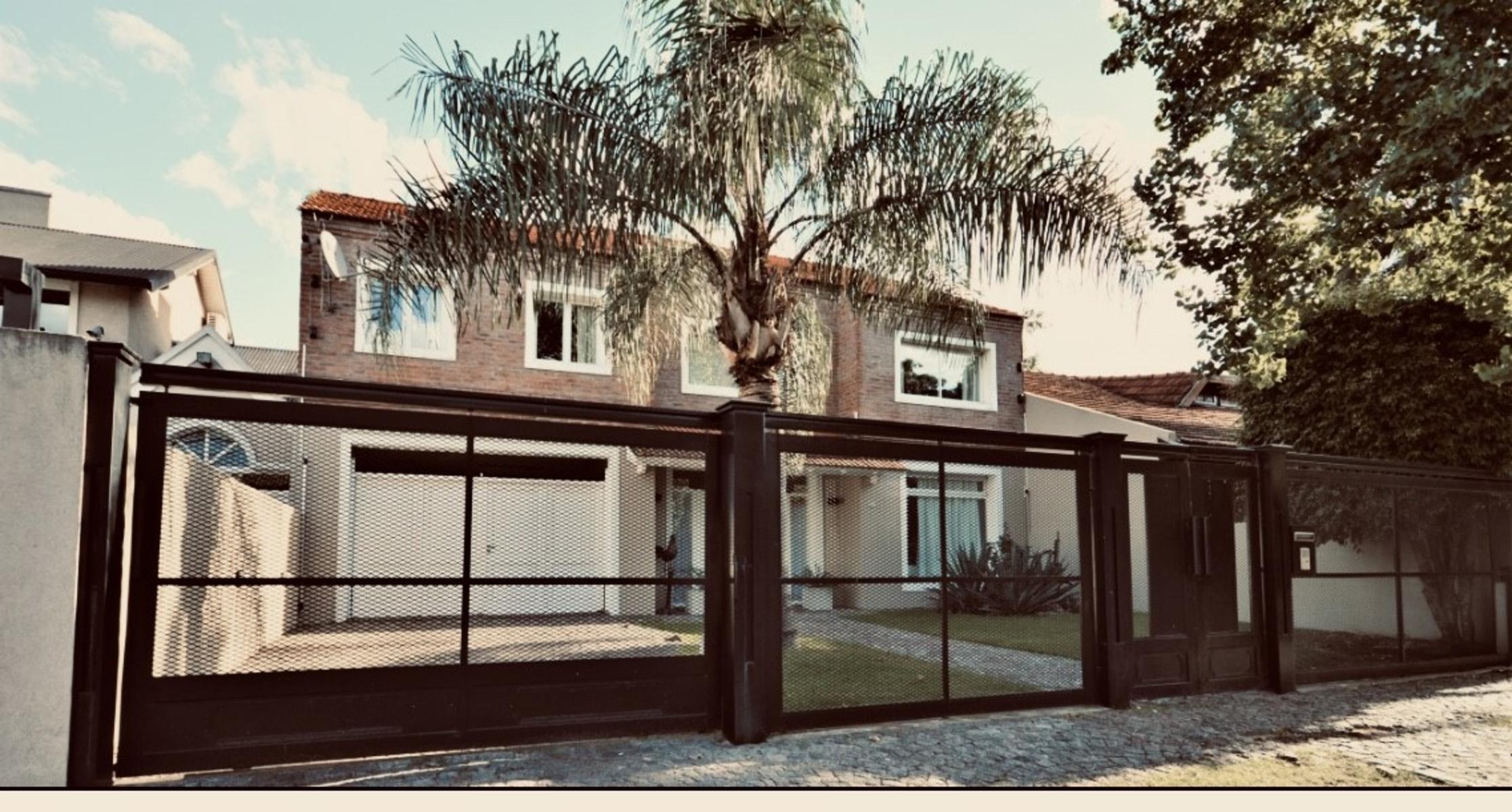 Casa de categoría en venta Ituzaingó — foto 11