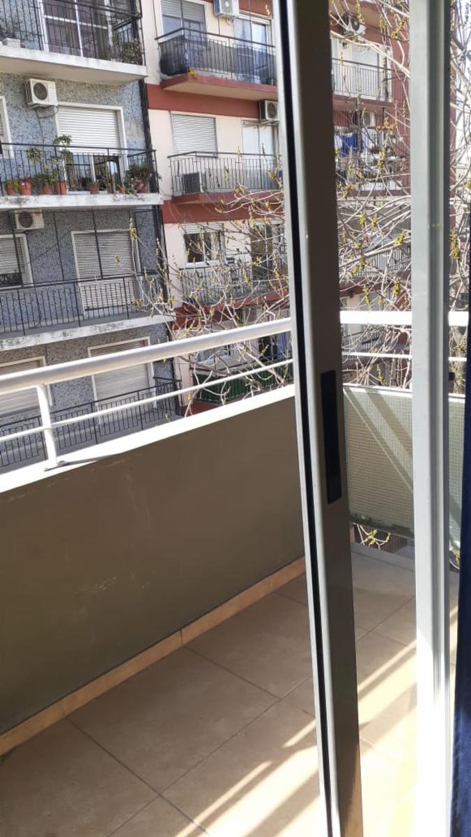 Monoambiente amoblado, con balcon al frente - 5