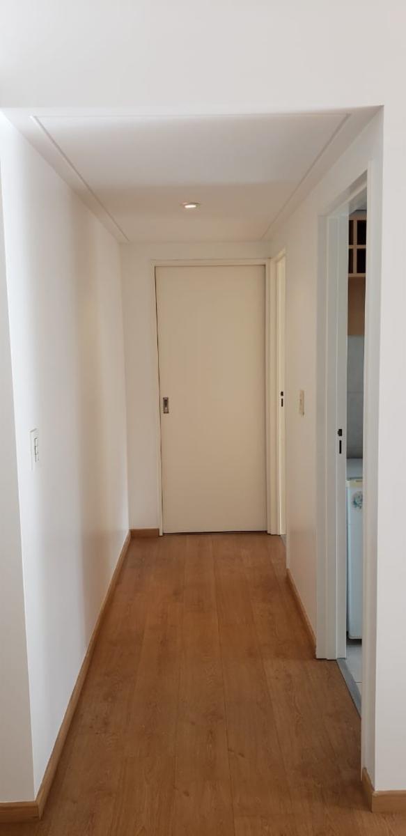 TODO LO QUE BUSCAS: SEMIPISO 2 1/2 AMB 60 M2, BALCON CORRIDO, COCHERA Y PISCINA, APTO PROFESIONAL — foto 4