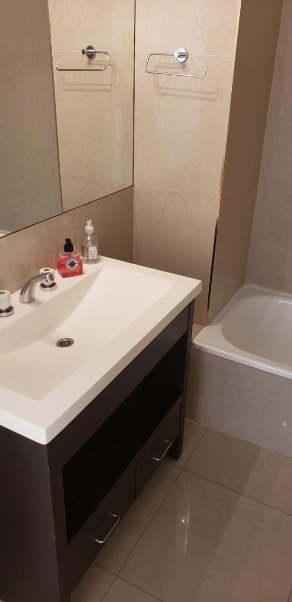 TODO LO QUE BUSCAS: SEMIPISO 2 1/2 AMB 60 M2, BALCON CORRIDO, COCHERA Y PISCINA, APTO PROFESIONAL — foto 9