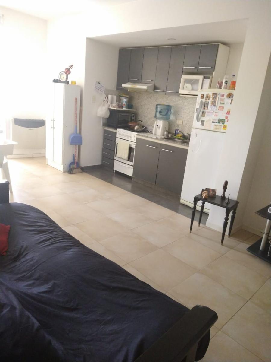 VENDE DEPTO EN DUPLEX 2 AMB CON BALCON, PATIO TERRAZA AL FRENTE - VILLA DEL PARQUE - 7