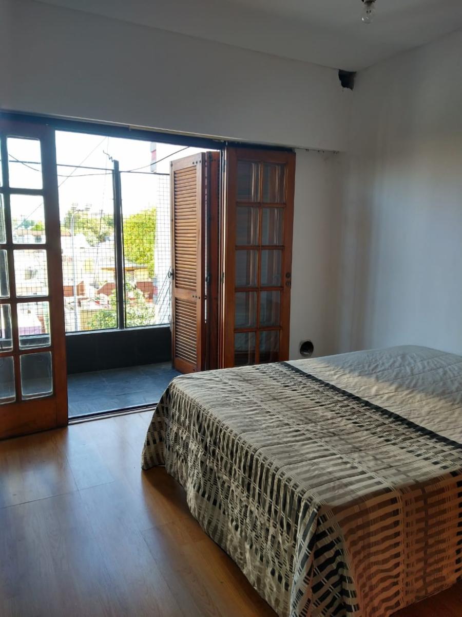 MUY LINDO 3 AMB AL FRENTE CON BALCON, TERRAZA, LAVADERO, PARRILLA. MUY AMPLIO Y LUMINOSO — foto 5