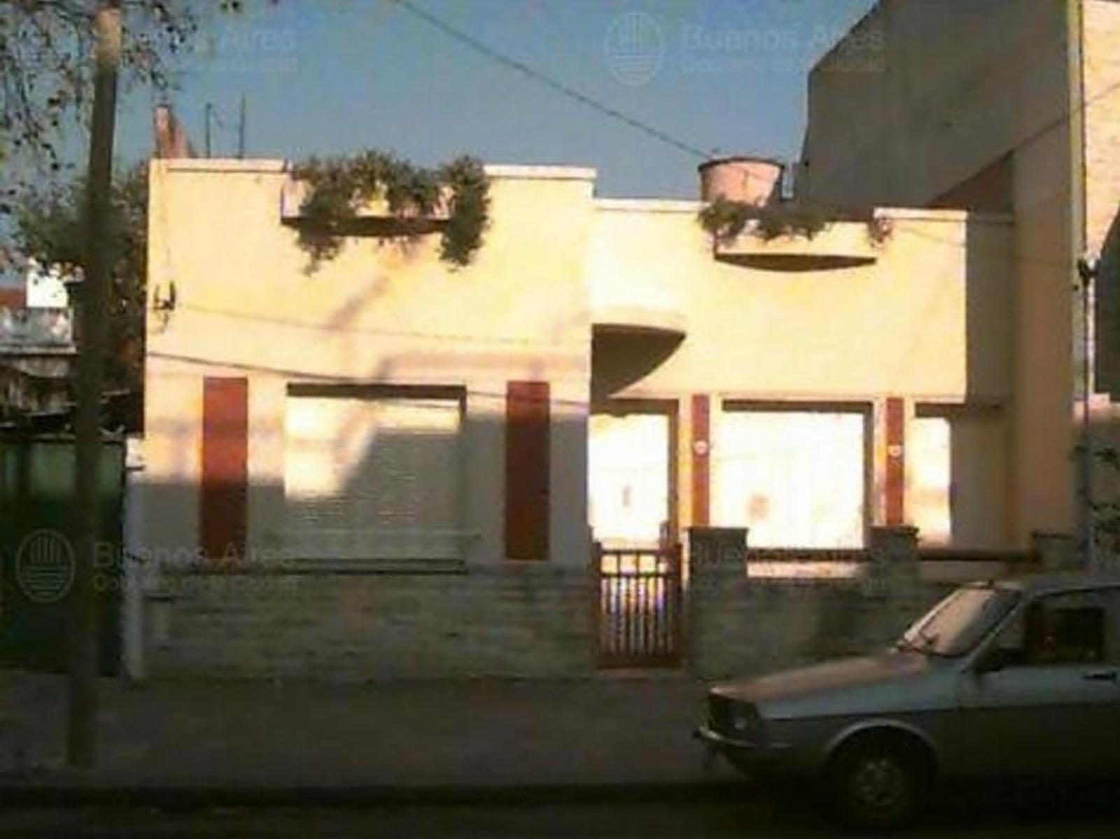 CASA, LOTE PROPIO EN MONTE CASTRO