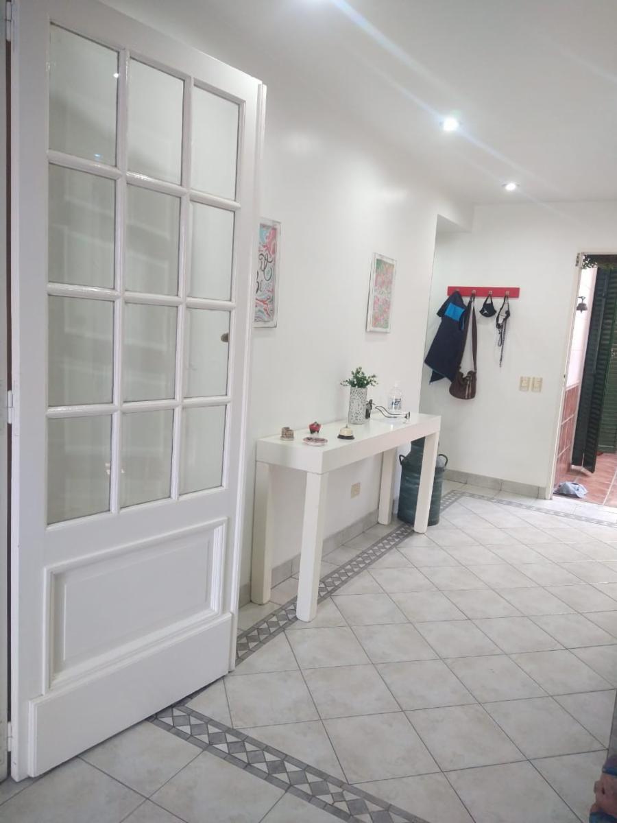 Vende Hermosa Casa 4 Amb Con Parque, Quincho, Pileta Y Cochera - 4