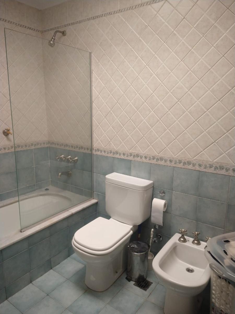 Vende Hermosa Casa 4 Amb Con Parque, Quincho, Pileta Y Cochera - 9