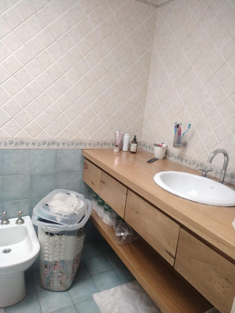 Vende Hermosa Casa 4 Amb Con Parque, Quincho, Pileta Y Cochera - 10