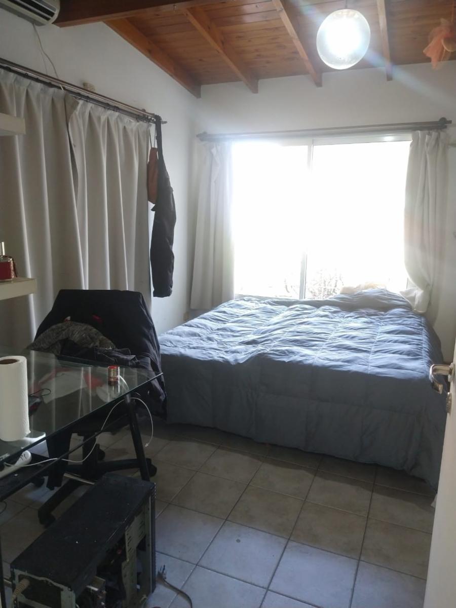 Vende Hermosa Casa 4 Amb Con Parque, Quincho, Pileta Y Cochera - 11