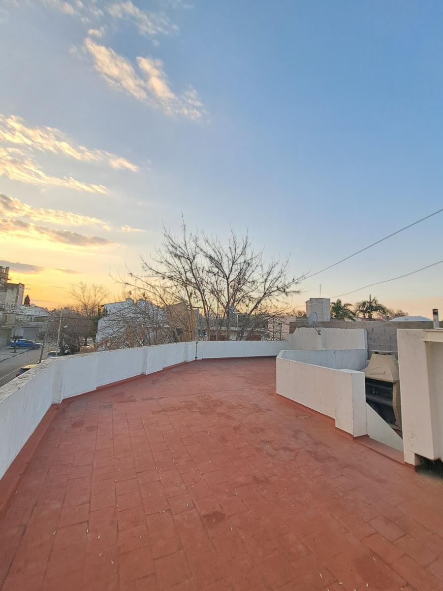 Imperdible: Vende Hermosa Casa, Lote Propio 4 Amb Con Terraza, Parrilla, En Monte Castro — foto 15