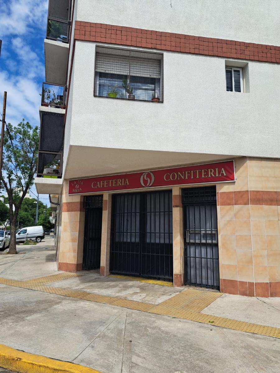 VENDE LOCAL EN ESQUINA EN VILLA GERAL MITRE CON MOBILIARIO - 1