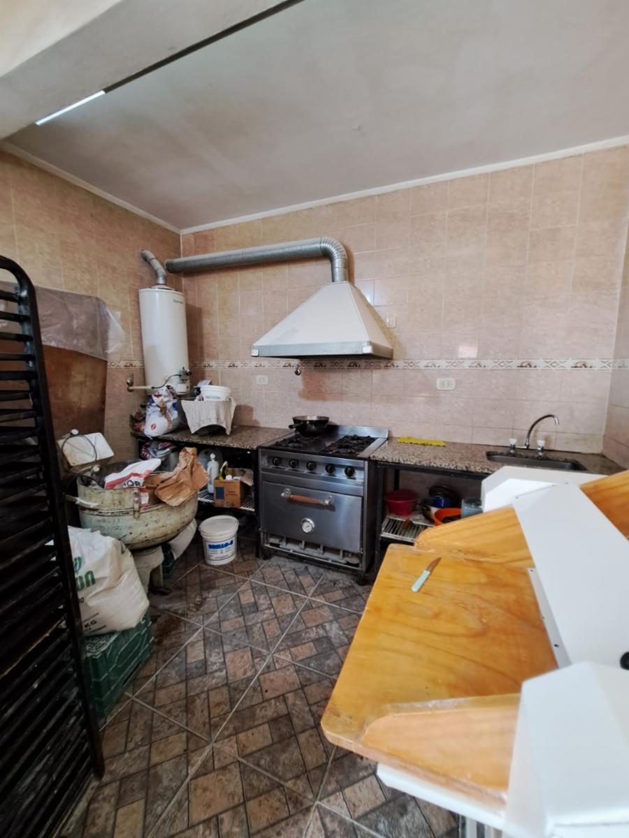 VENDE LOCAL EN ESQUINA EN VILLA GERAL MITRE CON MOBILIARIO - 12