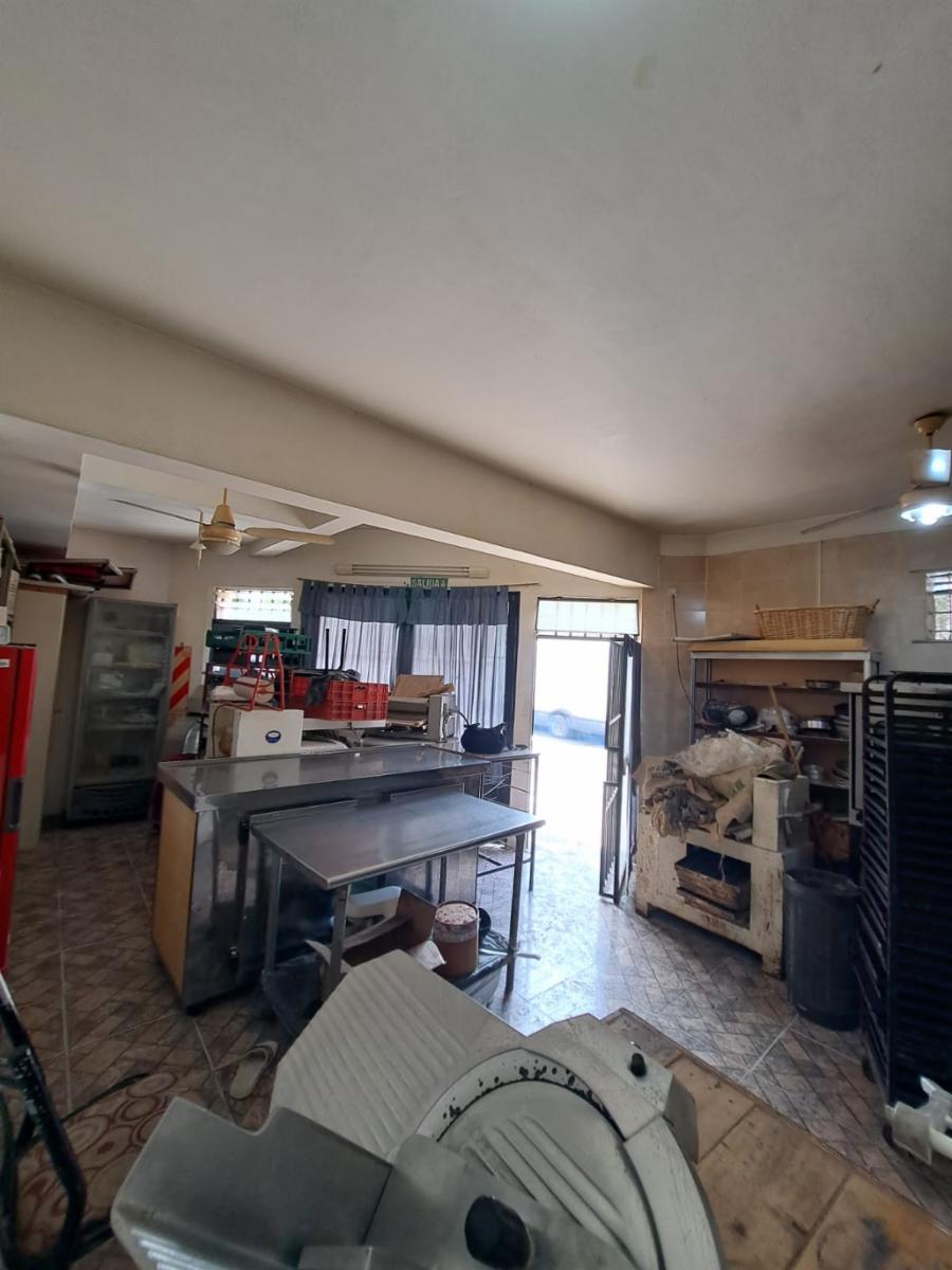 VENDE LOCAL EN ESQUINA EN VILLA GERAL MITRE CON MOBILIARIO - 16