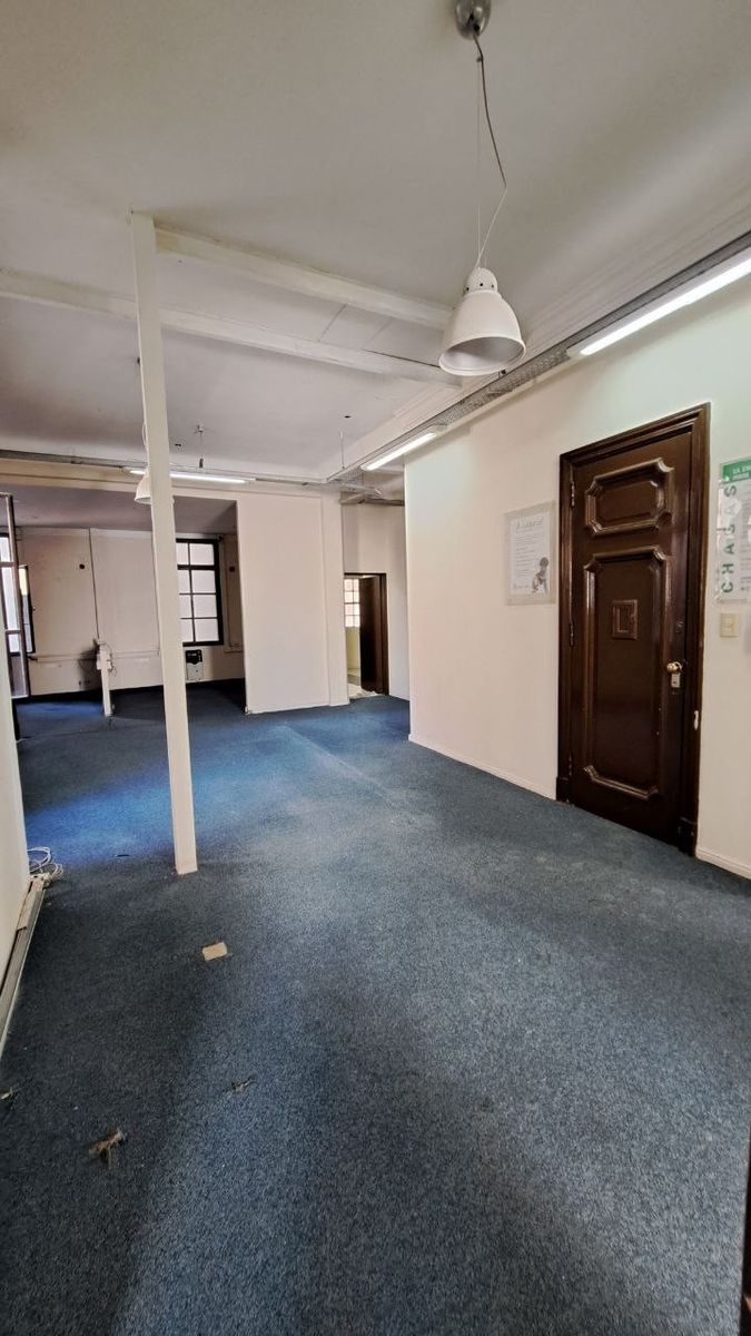 vende oficina de 6 ambientes en Montserrat — foto 4