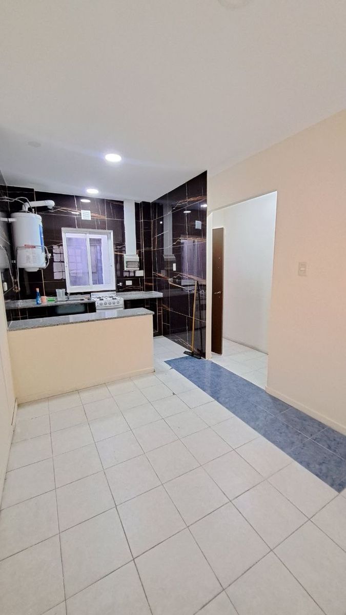 vende oficina de 6 ambientes en Montserrat — foto 14