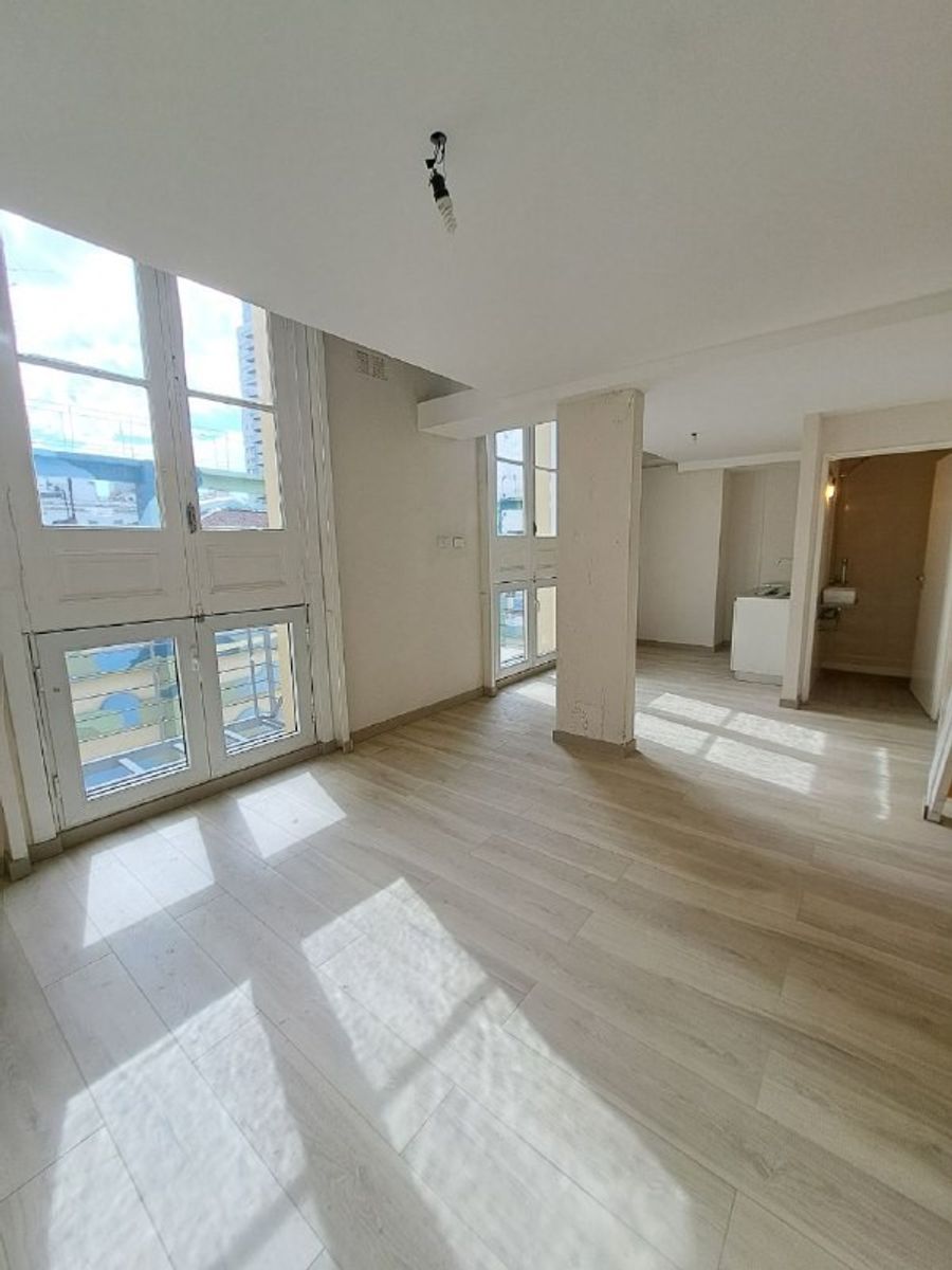 VENDE DEPTO TIPO DUPLEX A ESTRENAR CON 2 BALCONES , EN CONGRESO — foto 4