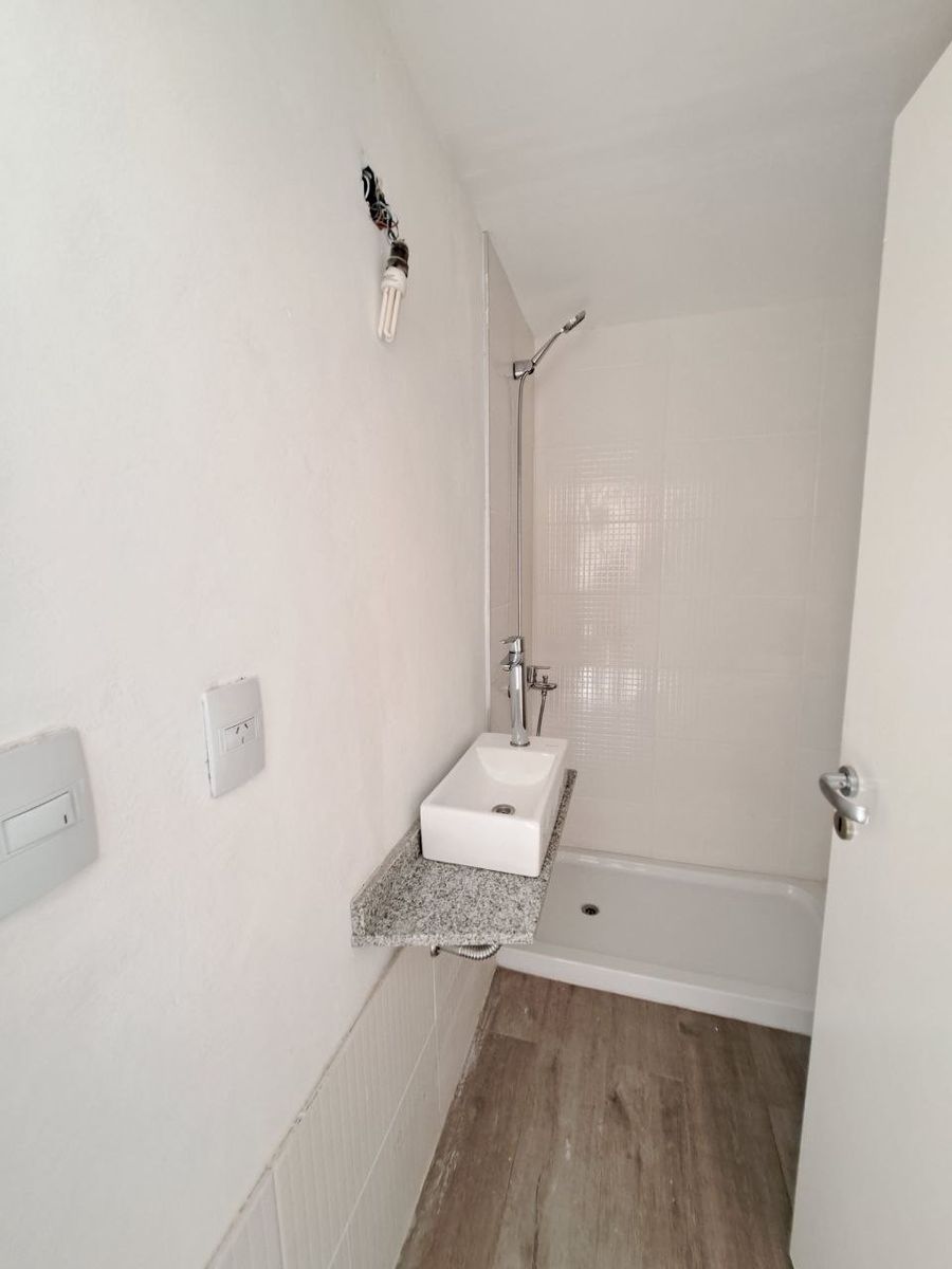 VENDE DEPTO TIPO DUPLEX A ESTRENAR CON 2 BALCONES , EN CONGRESO — foto 8