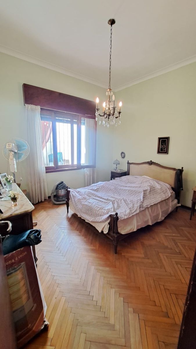 VENDE HERMOSA CASA, LOTE PORPIO EN VILLA GRAL MITRE - 16
