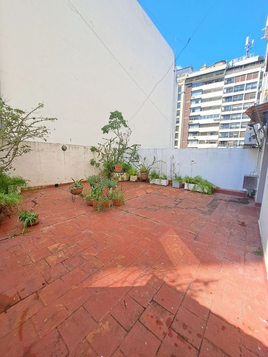 VENDE MONOAMBIENTE CON GRAN PATIO — foto 2